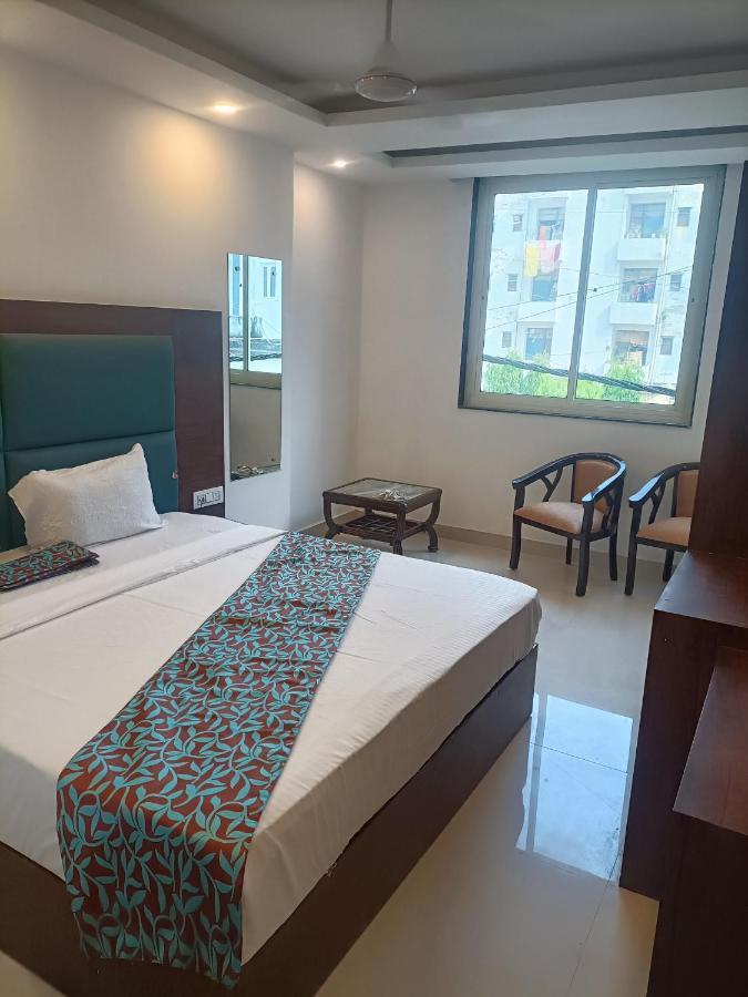 Hotel Tark Inn Near Igi Airport Új-Delhi Kültér fotó