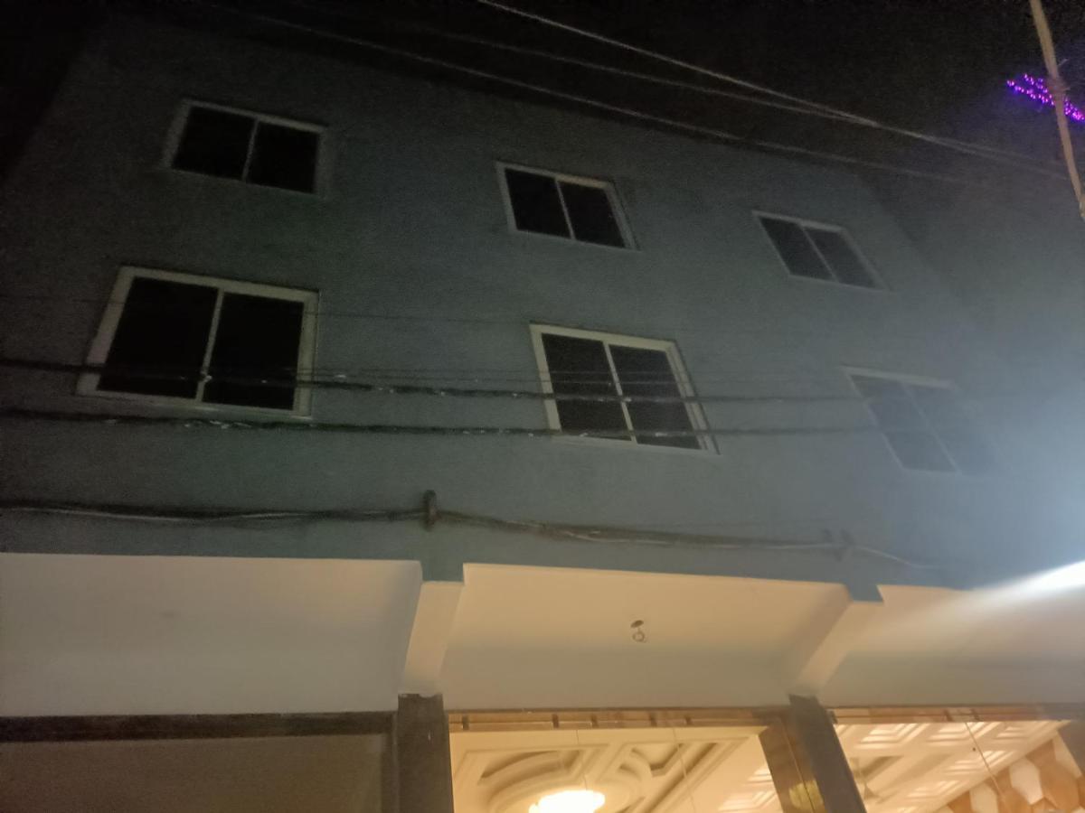 Hotel Tark Inn Near Igi Airport Új-Delhi Kültér fotó