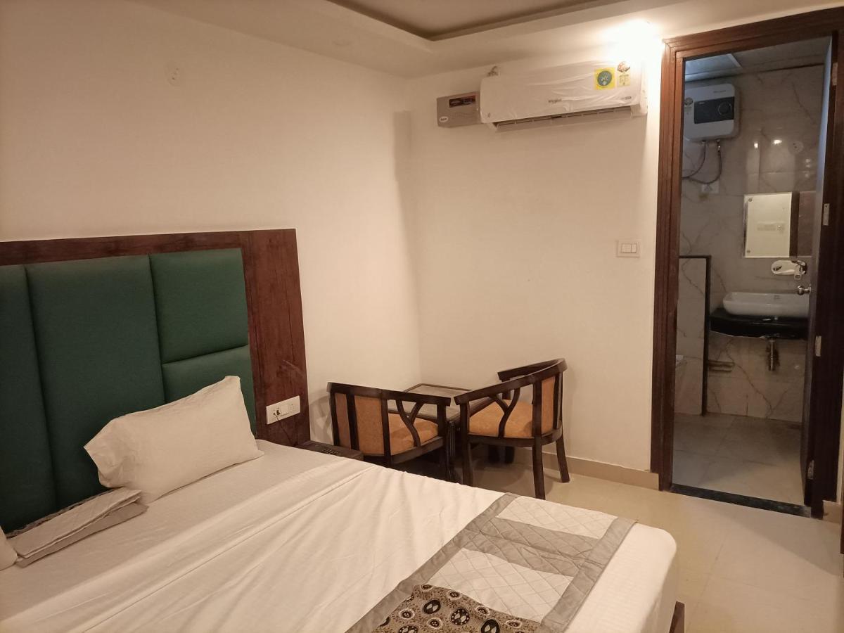 Hotel Tark Inn Near Igi Airport Új-Delhi Kültér fotó