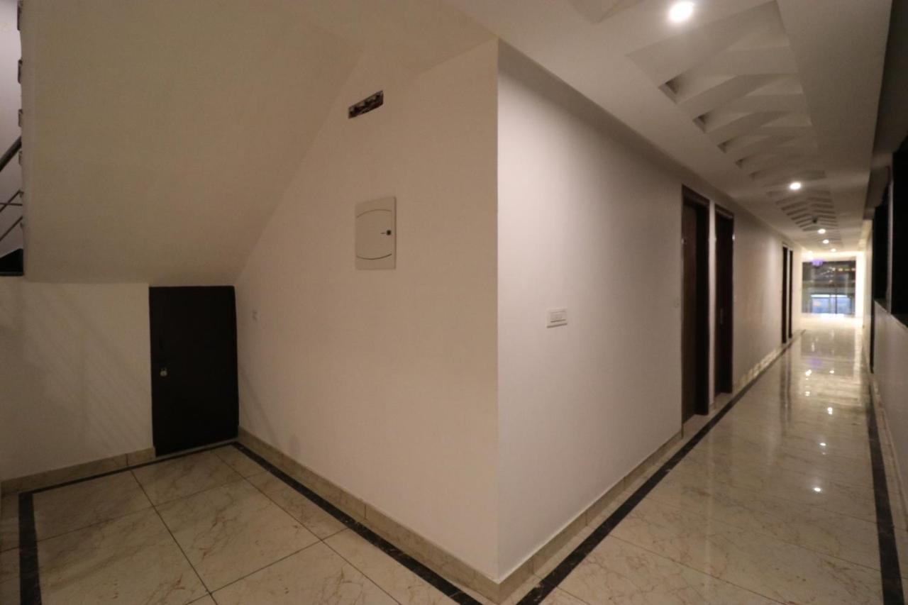 Hotel Tark Inn Near Igi Airport Új-Delhi Kültér fotó